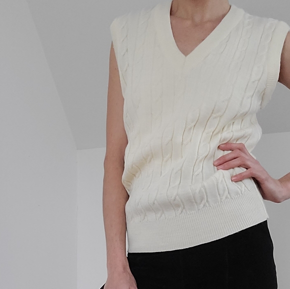 VINTAGE - WOOL BLEND KNIT VEST - Picture 4 of 10